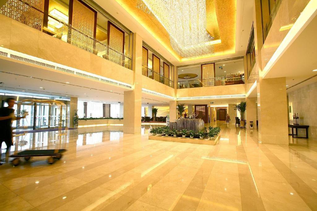 Qingdao Blue Horizon Hotel Licang Exterior photo